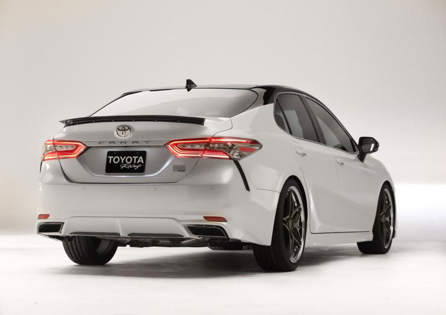  Toyota Camry by Daniel Suarez 2017 года  (фото 6 из 12)